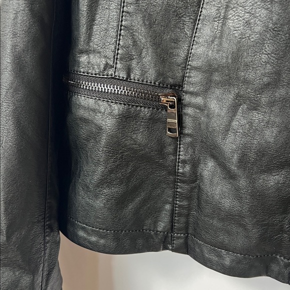Coalition LA Vegan Leather Black Moto Jacket women’s Size XL - Picture 4 of 9